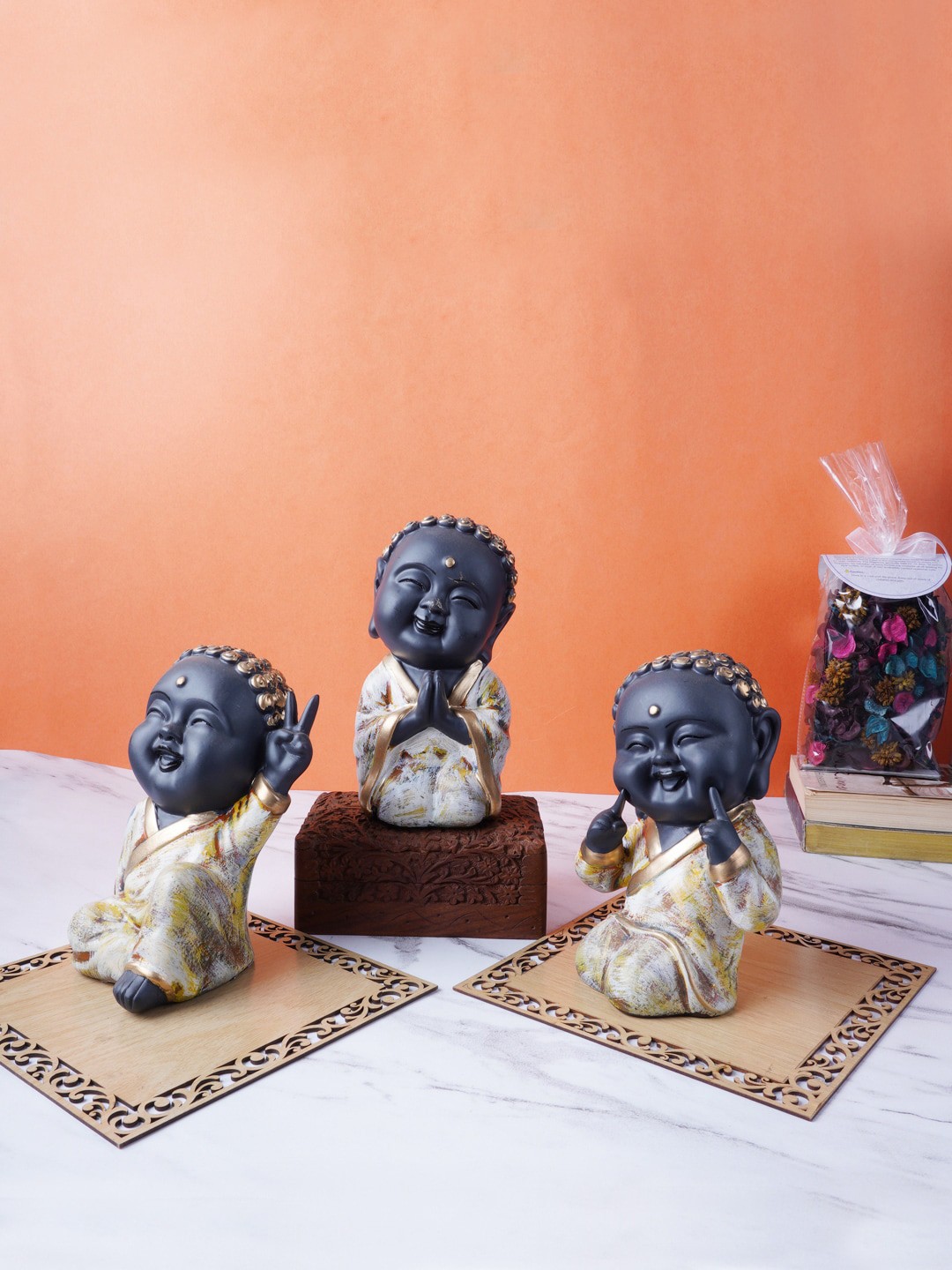 

FASHIYANOO Set Of 3 Black & Cream-Toned Selfie Monk Showpiece Showpieces
