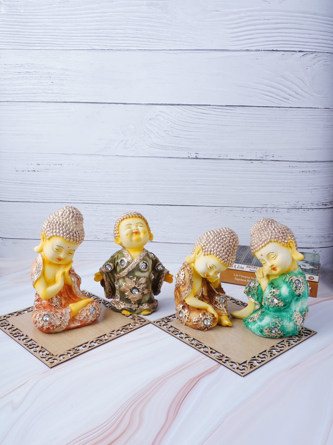 

FASHIYANOO Set Of 4 Monk Showpieces, Green