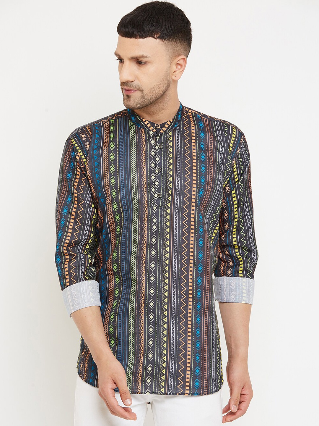 

Armaan Ethnic Men Black Ethnic Motifs Printed Indie Prints Kurta