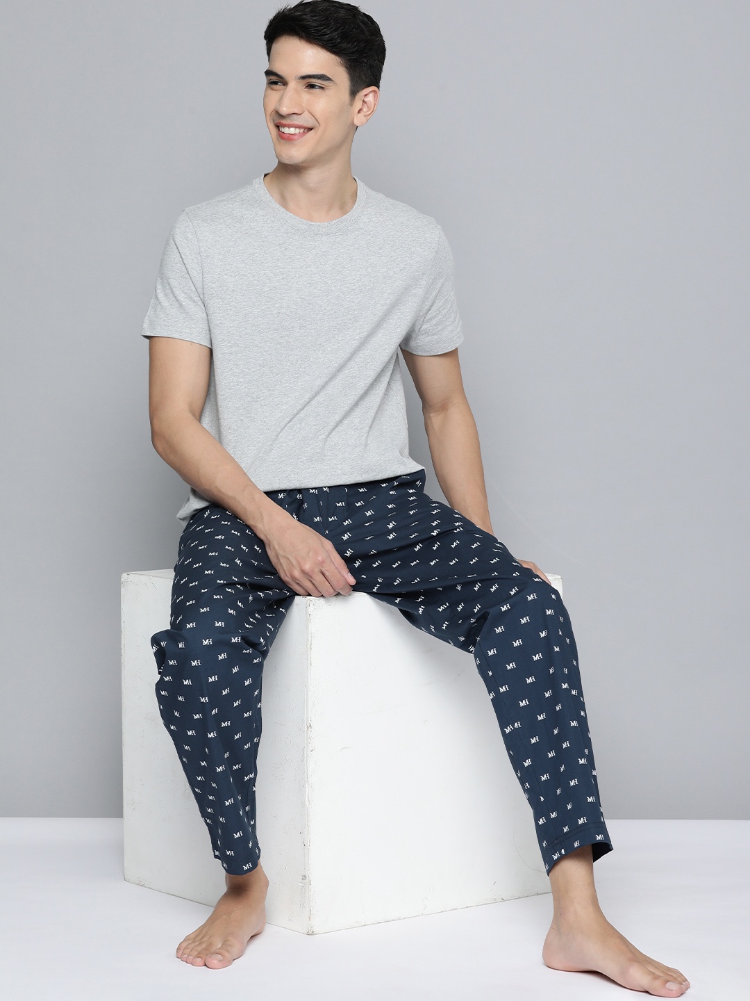 

Mast & Harbour Men Navy Blue Printed Pure Cotton Lounge Pants