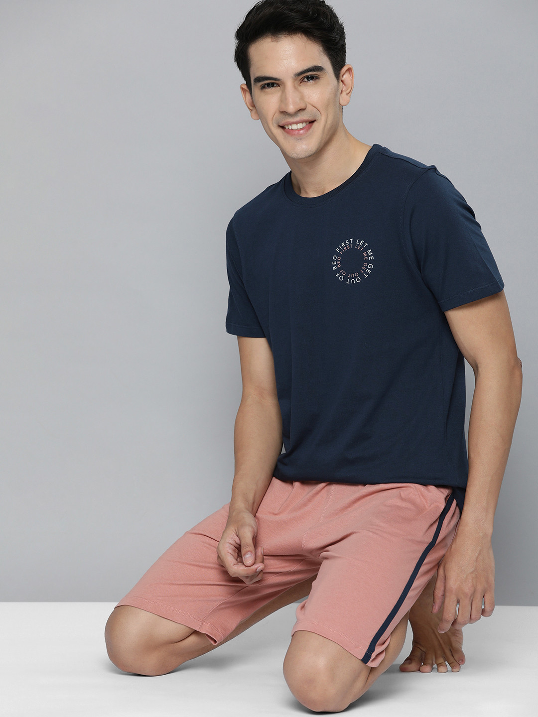 

Mast & Harbour Men Navy Blue & Pink Printed T-shirt with Shorts