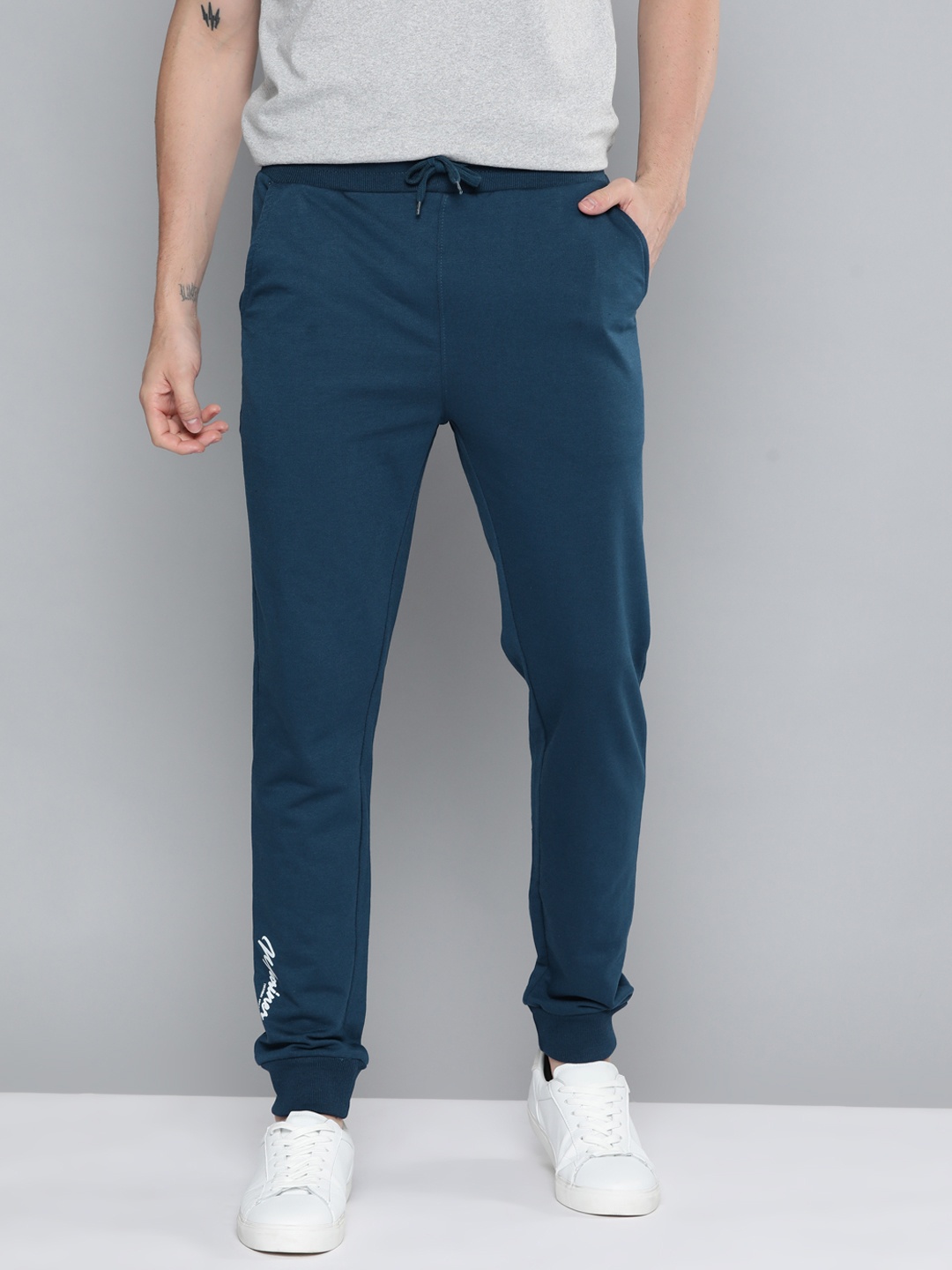 

Mast & Harbour Men Teal Blue Solid Joggers