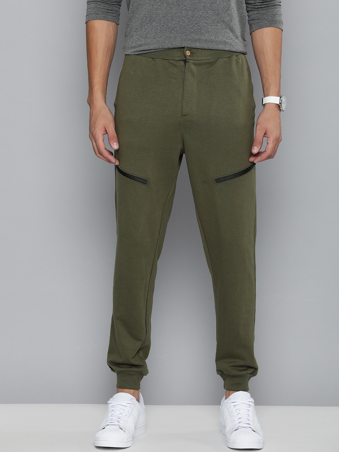 

Mast & Harbour Men Olive Green Solid Joggers