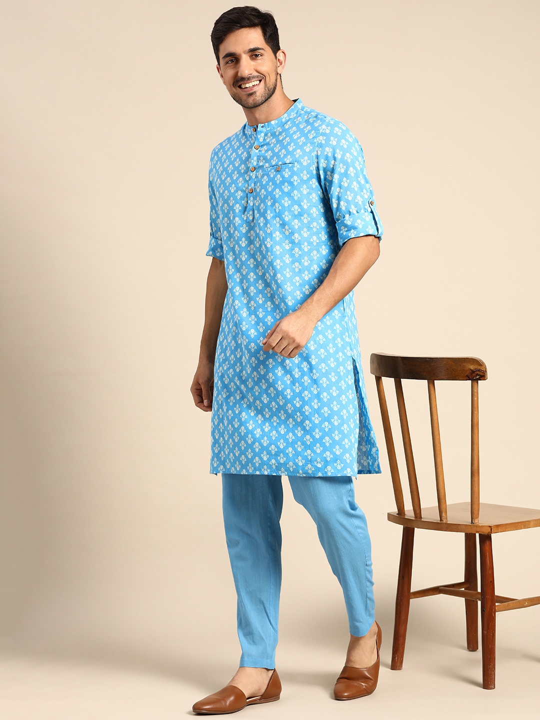 

Anouk Men Blue Pure Cotton Ethnic Motifs Printed Kurta with Trousers