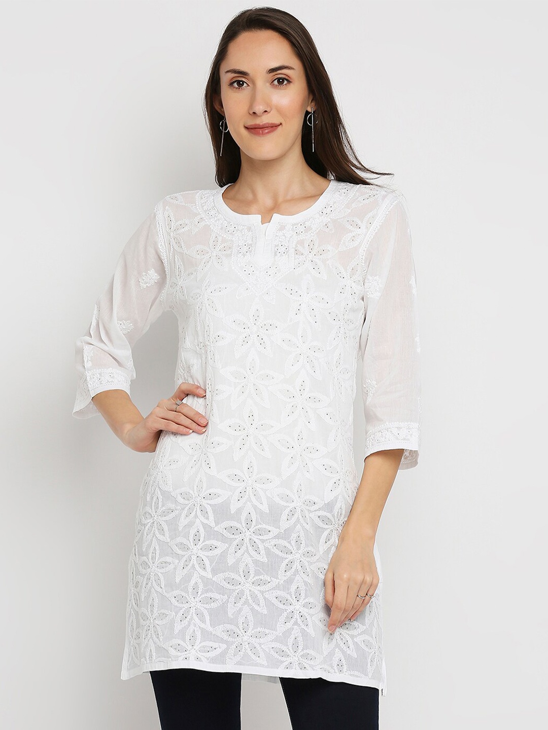 

Indiankala4u Women White Chikankari Embroidered Mukaish Work Cotton Kurta