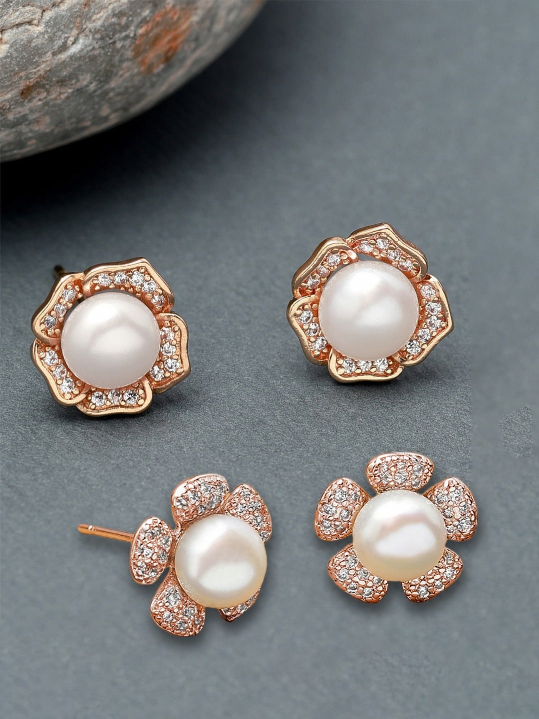 

Zaveri Pearls Set Of 2 Rose Gold-Toned & Plated CZ-Studded Floral Studs Earrings
