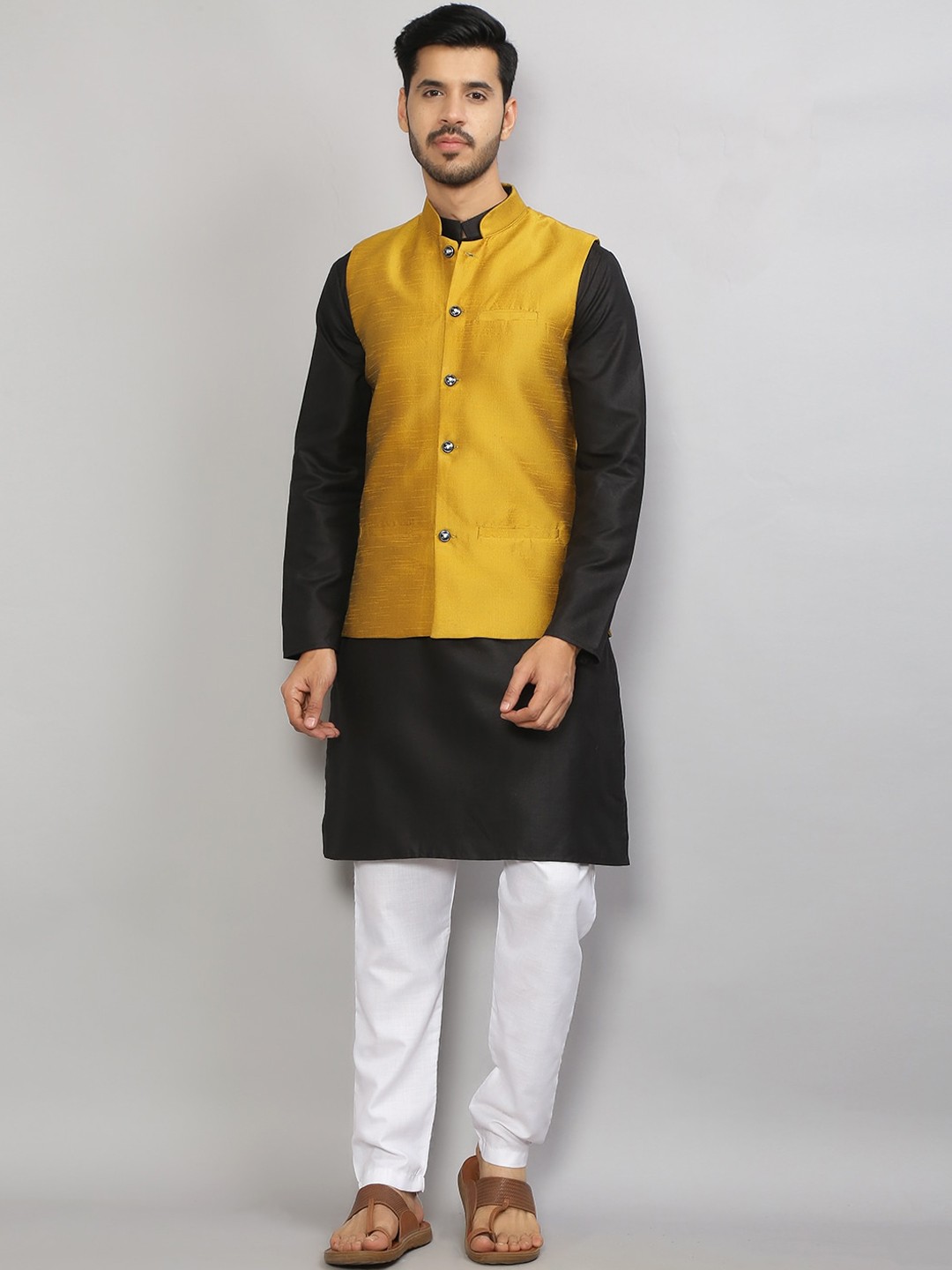 

GRACIT Men Black & Golden Kurta with Pyjamas & Jacket