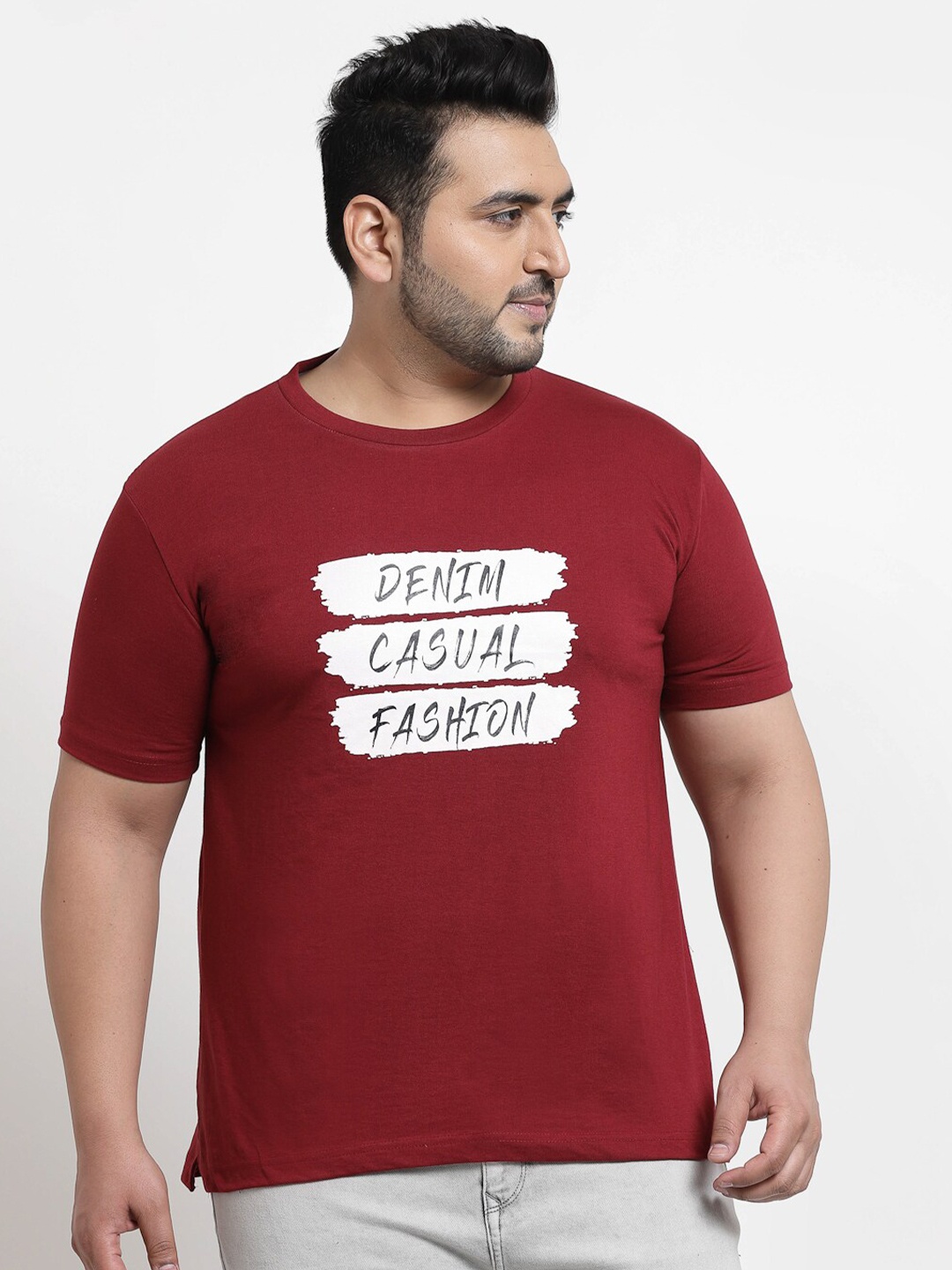 

plusS Men Maroon & White Typography Printed T-shirt