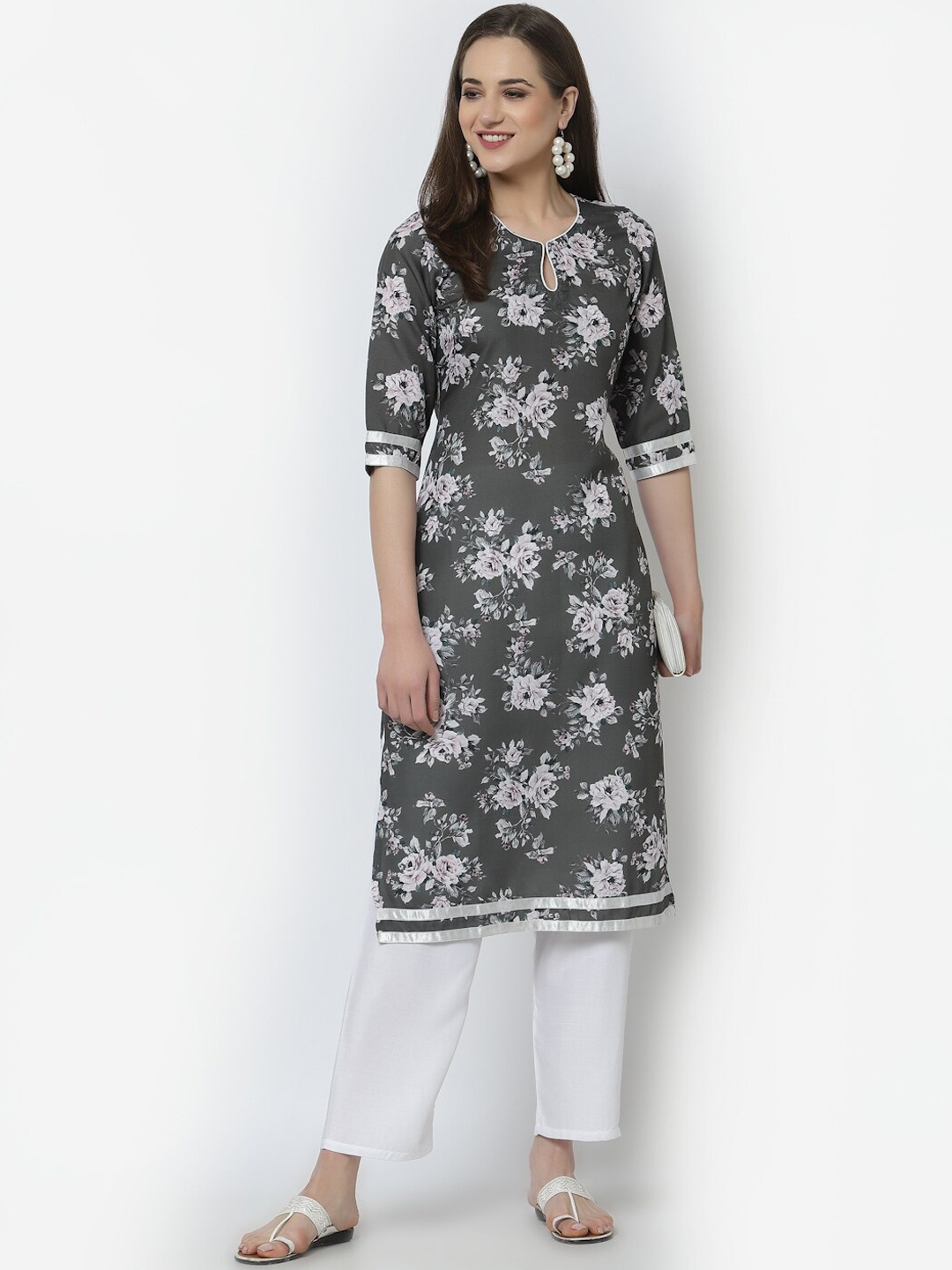 

Altiven Women Black & White Floral Printed Kurta