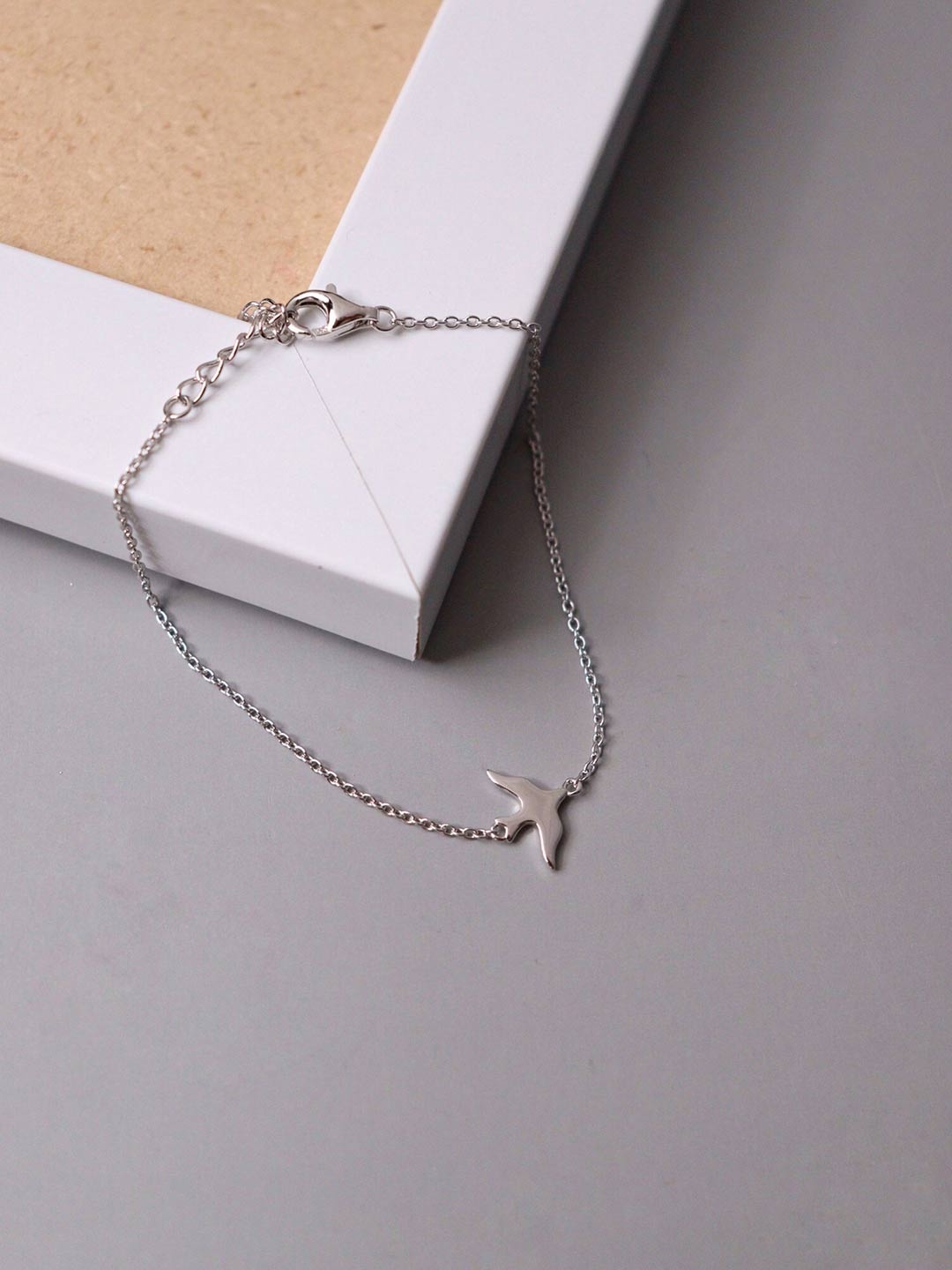 

CURIO COTTAGE Women Silver-Toned Silver Cubic Zirconia Silver-Plated Charm Bracelet