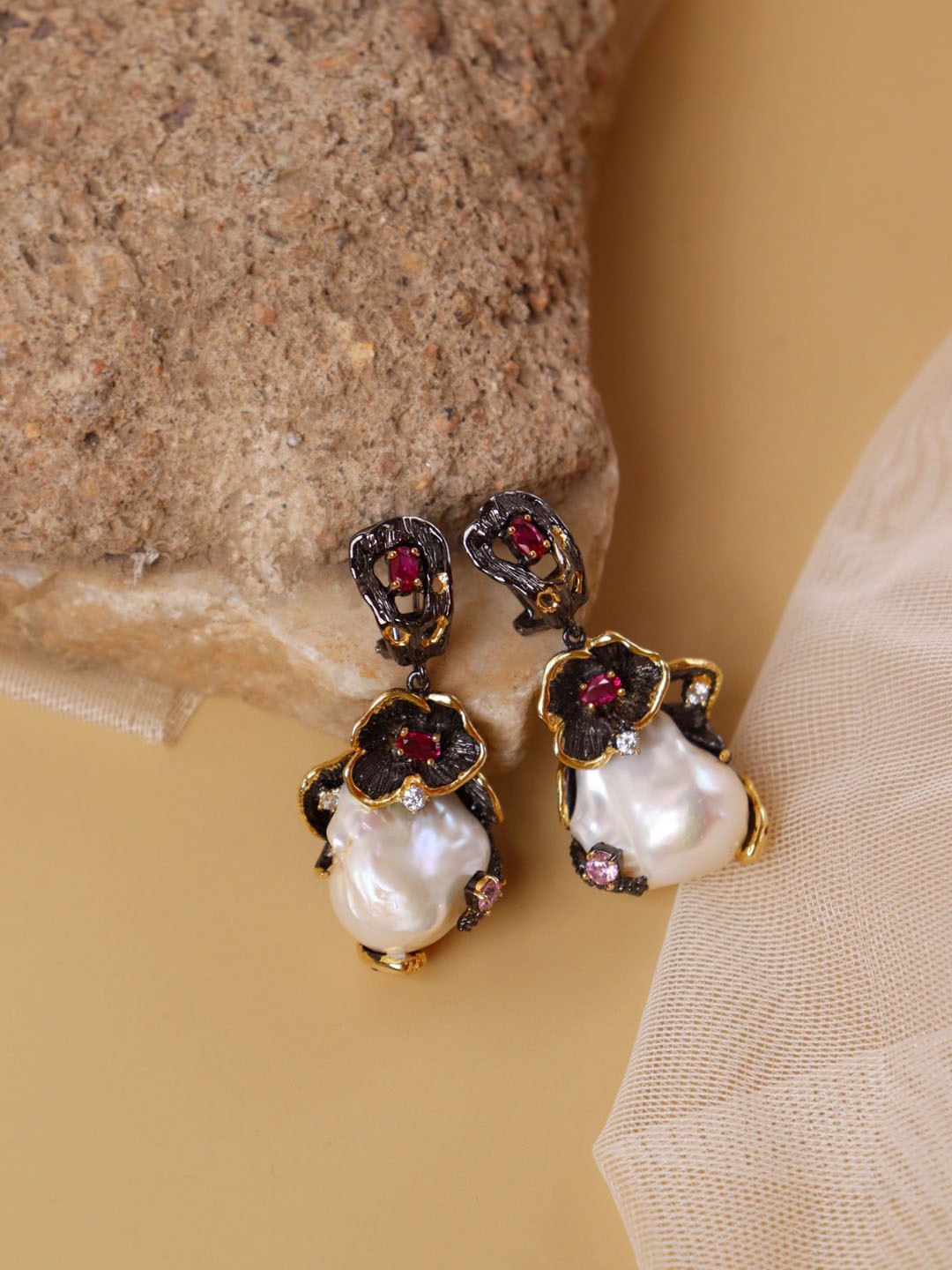 

CURIO COTTAGE Black & Pink Rhodium-Plated Filigree CZ-Studded Drop Earrings