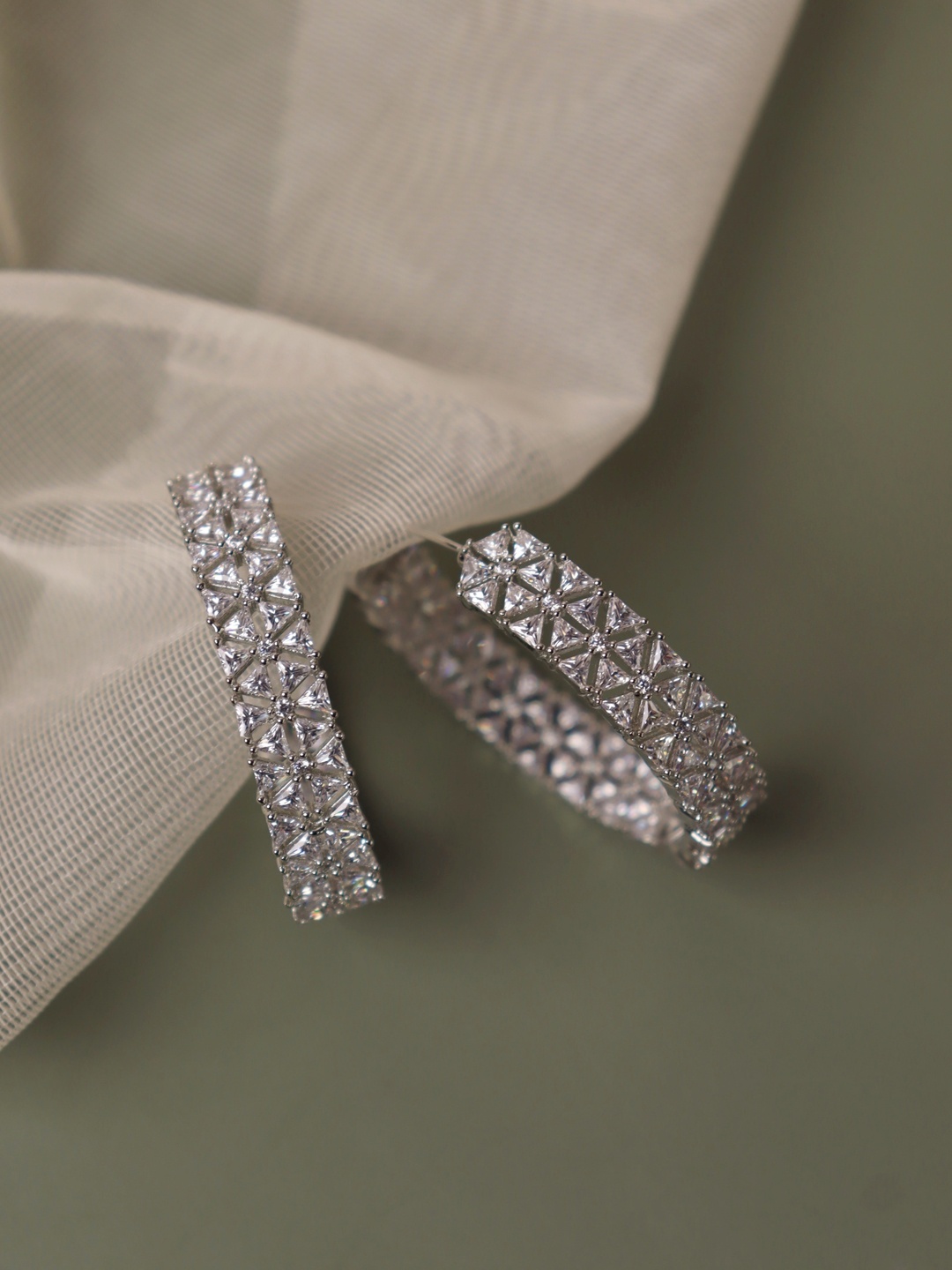

CURIO COTTAGE Silver-Toned Contemporary Hoop Earrings