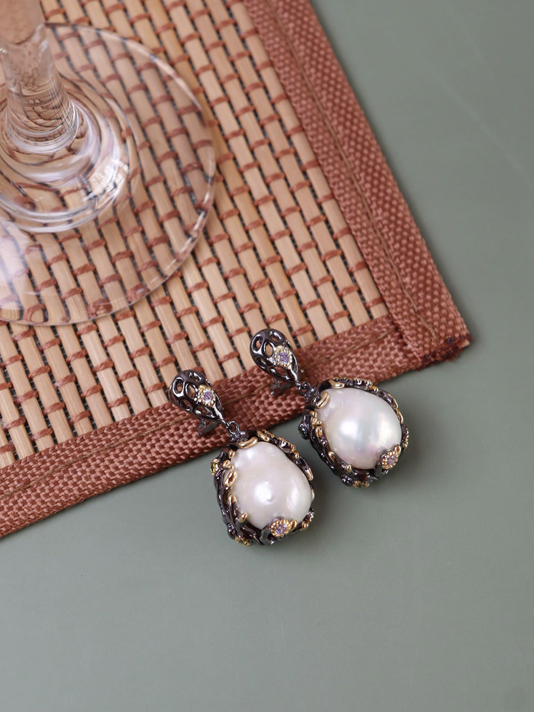 

CURIO COTTAGE Black Rhodium-Plated Contemporary Pure Silver Drop Earrings