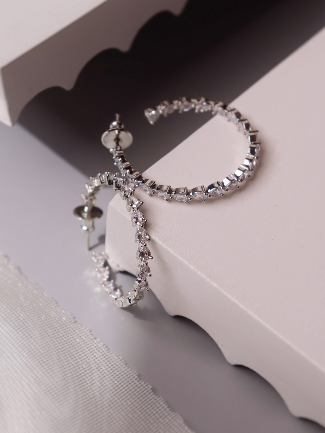 

CURIO COTTAGE Rhodium-Plated White Contemporary Hoop Earrings