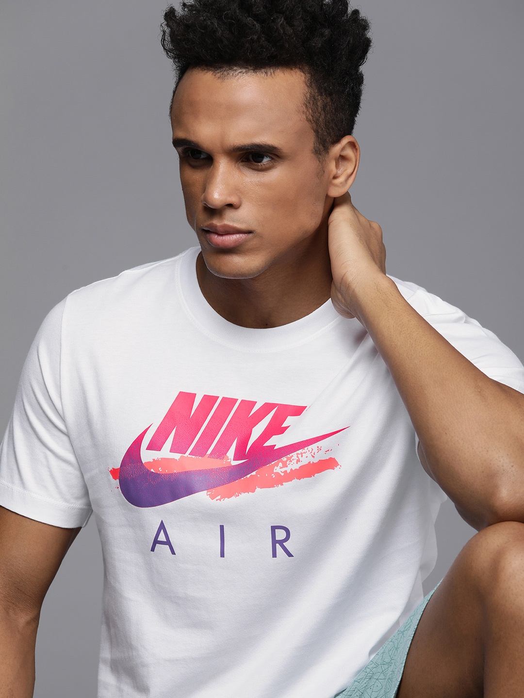 

Nike Men White & Purple Printed DNA FUTURA Pure Cotton T-shirt