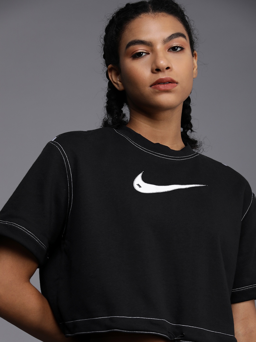 

Nike Women Black & White Brand Logo Printed Drop-Shoulder Sleeves Applique Top