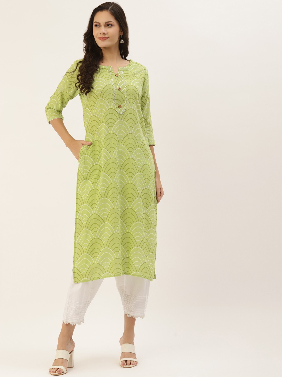 

INDYES Women Green Printed Gotta Patti Kurta