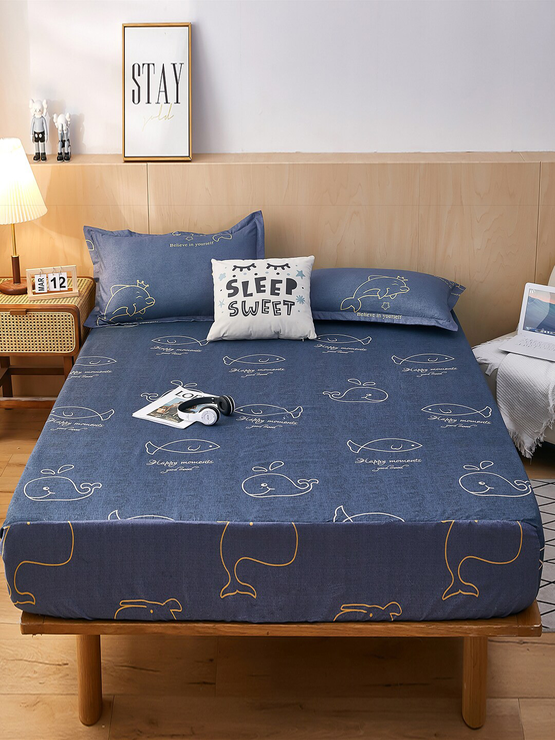 

JC HOME Blue Conversational King Bedsheet with 2 Pillow Covers