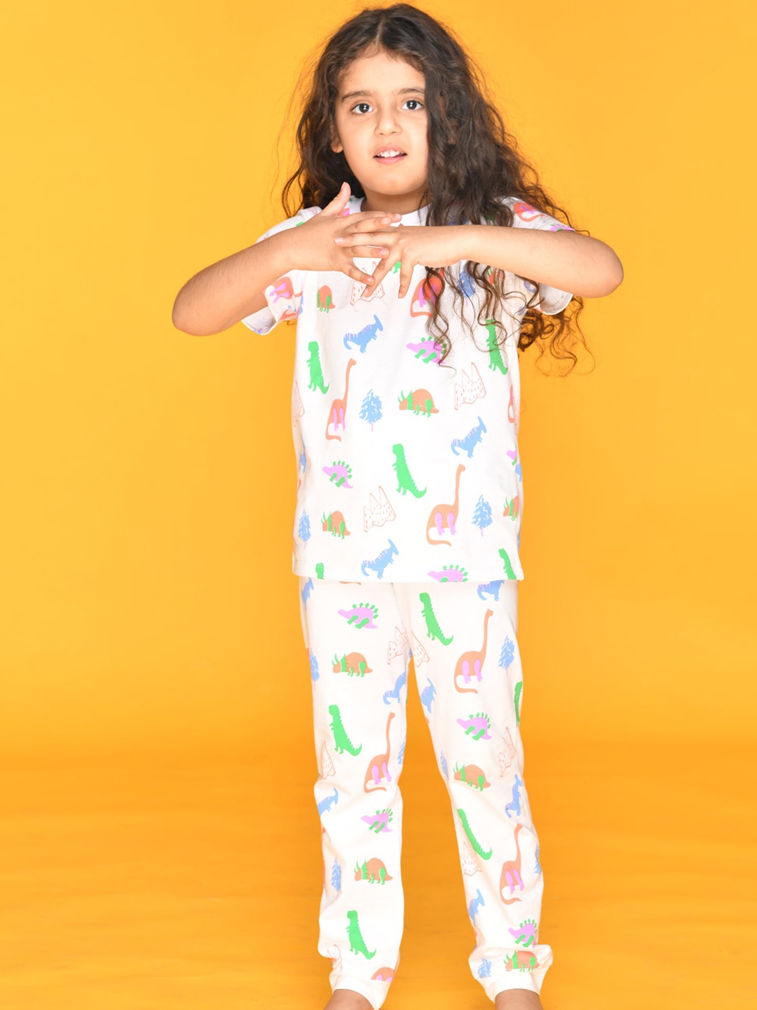 

Anthrilo Girls White & Green Dinosaur Printed Pure Cotton Night suit