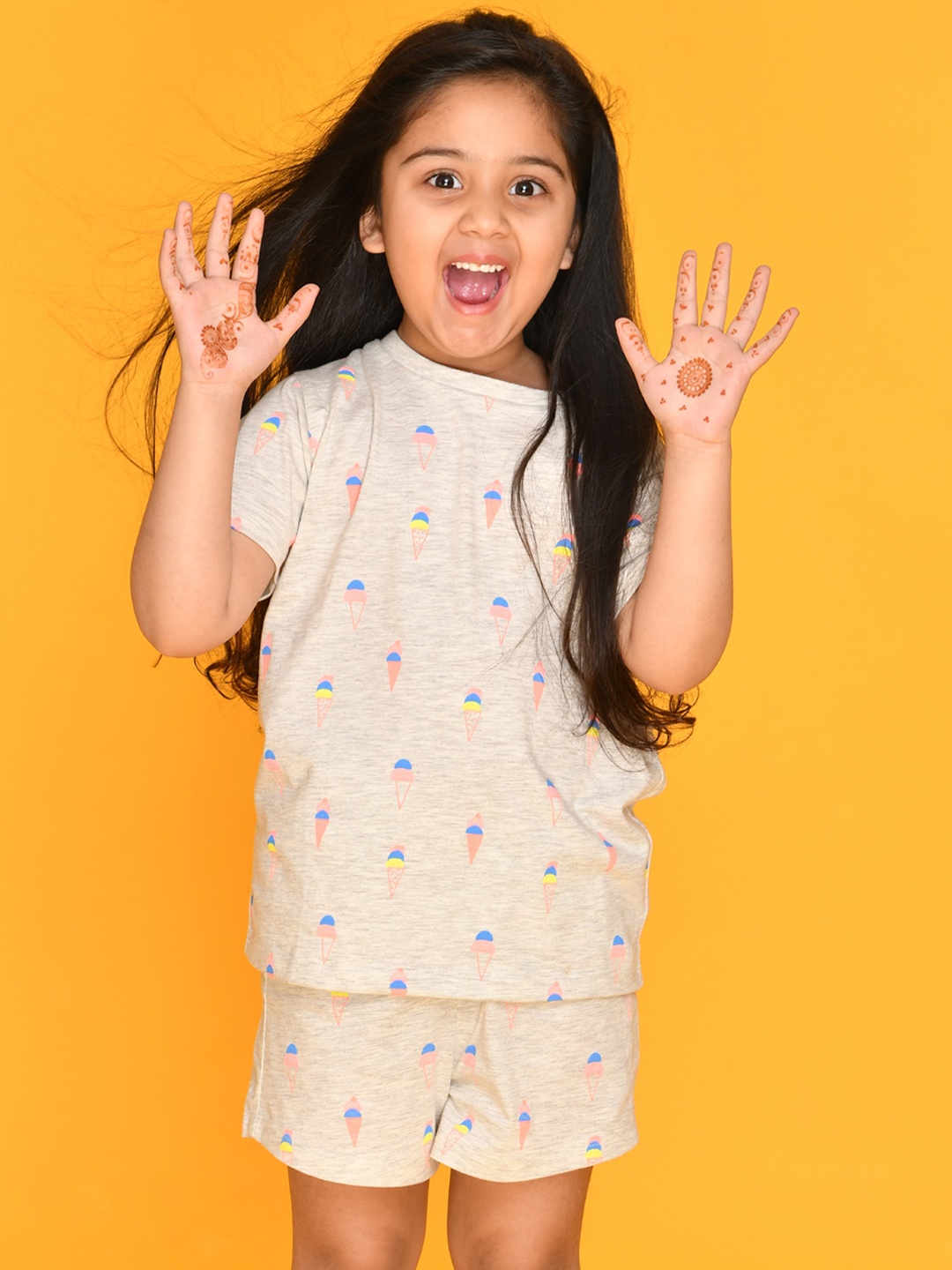 

Anthrilo Girls Grey Melange & Pink Conversational Printed Pure Cotton Night Suit