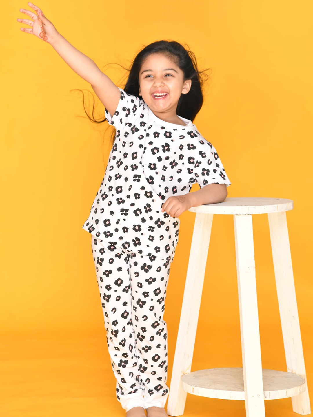 

Anthrilo Girls White & Black Printed Cotton Night suit