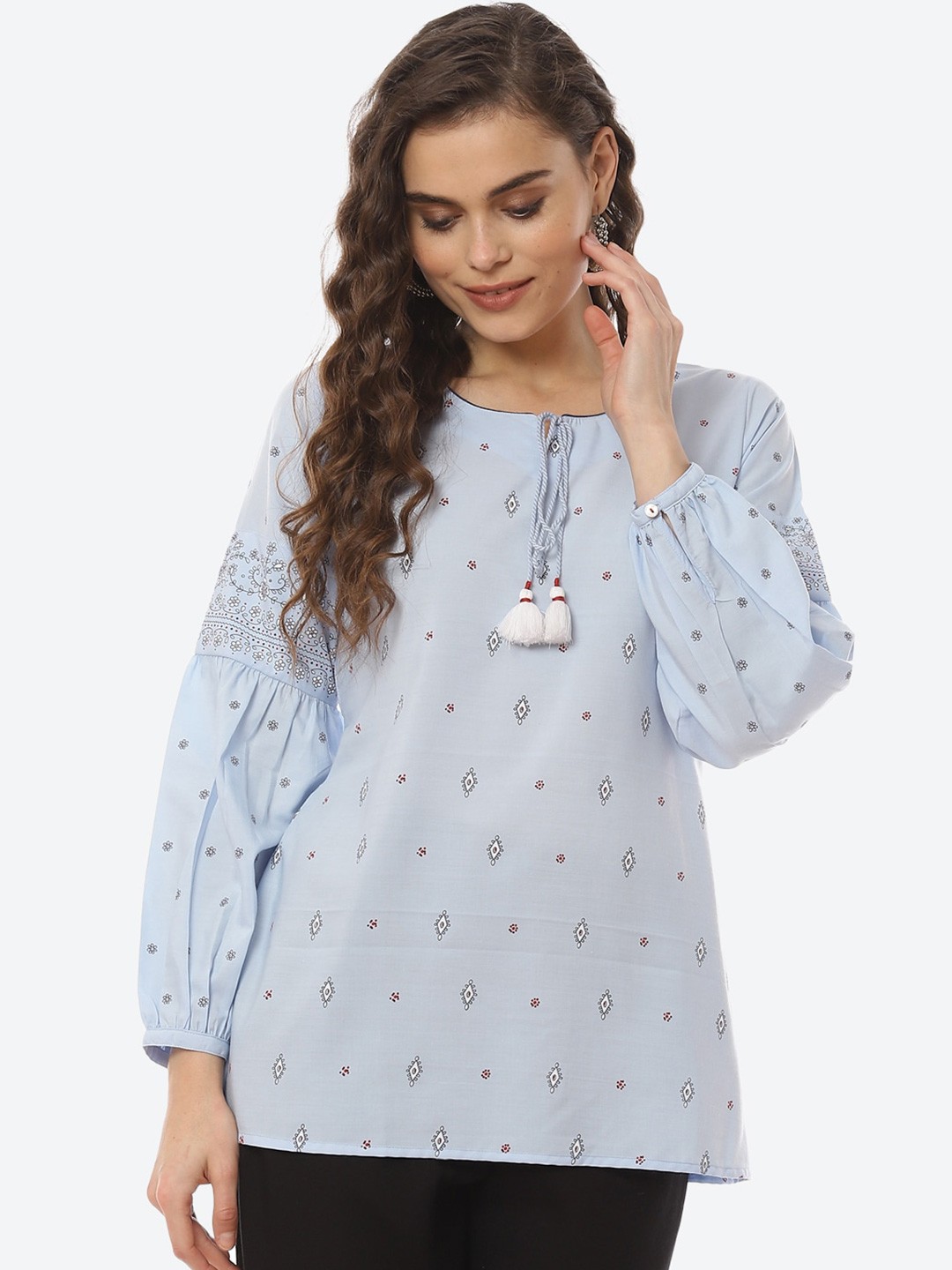

Rangriti Women Blue Geometric Printed Tie-Up Neck Top