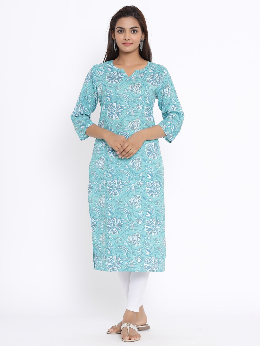 

MIRAVAN Women Blue & White Floral Printed Cotton Straight Kurta