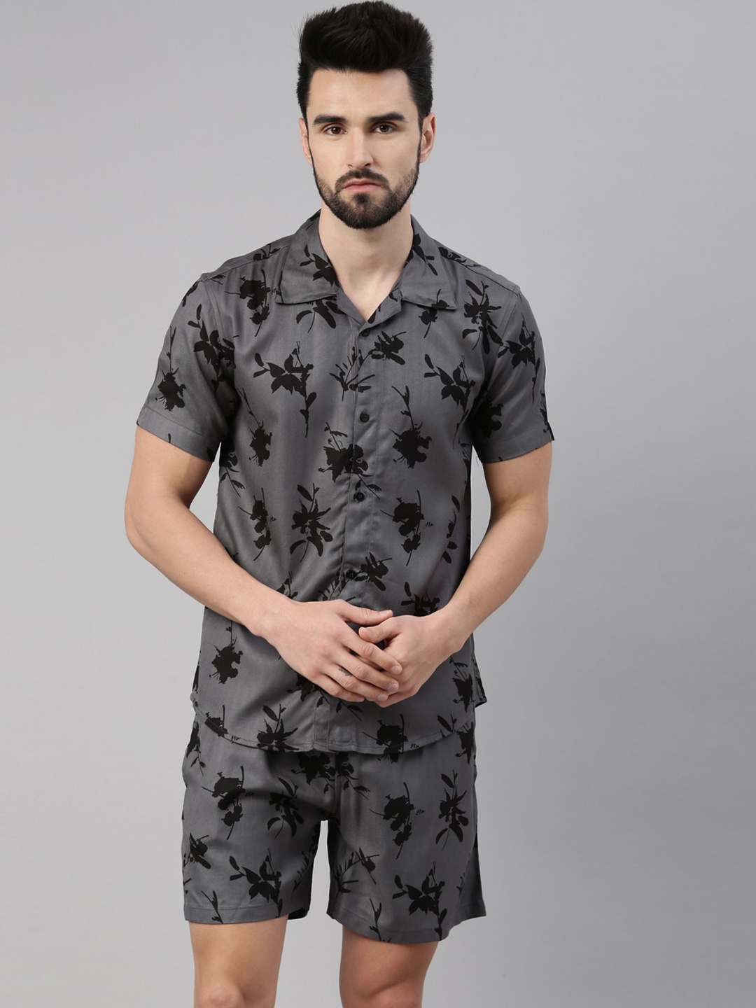 

TRUNDZ Men Grey & Black Printed Night suit