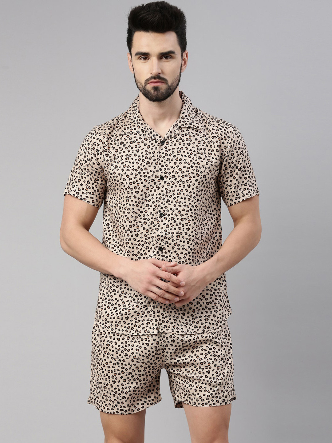 

TRUNDZ Men Cream-Coloured & Black Graphic Printed Night suit