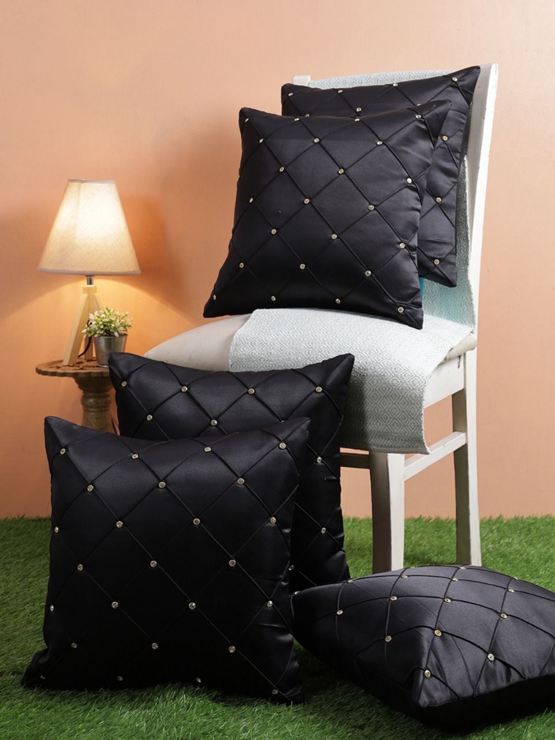 

THE little BIG STORE Black Set of 5 Checked Square Cushion Covers