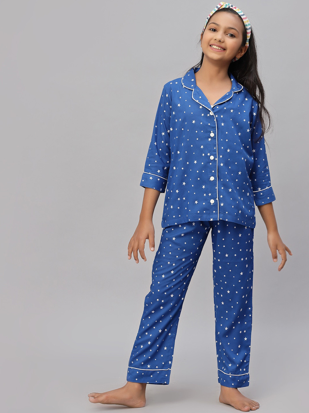 

NISHAB Girls Blue & White Printed Night suit