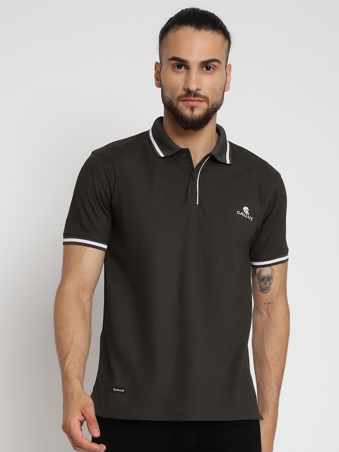 

Gallus Men Olive Green Polo Collar T-shirt