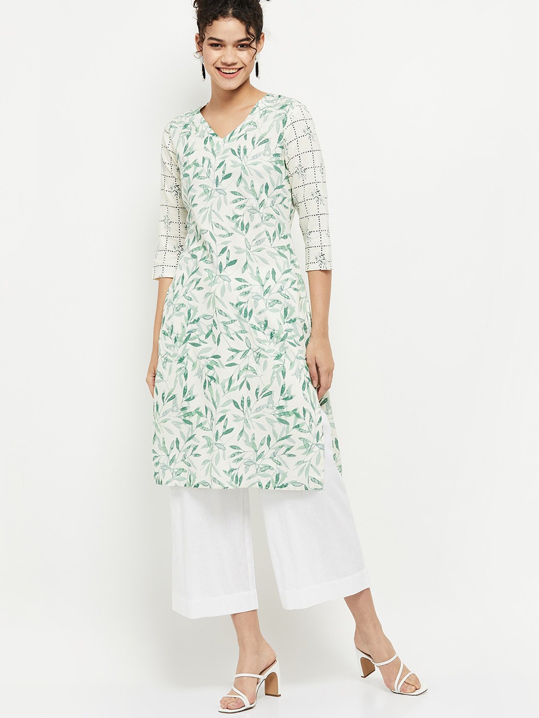 

max Women Off White Floral Printed Kurta