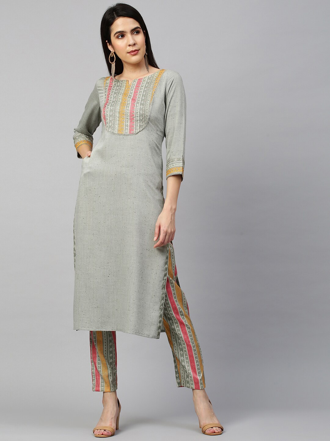 

FASHOR Women Green Floral Embroidered Sequinned Kurta with Trousers