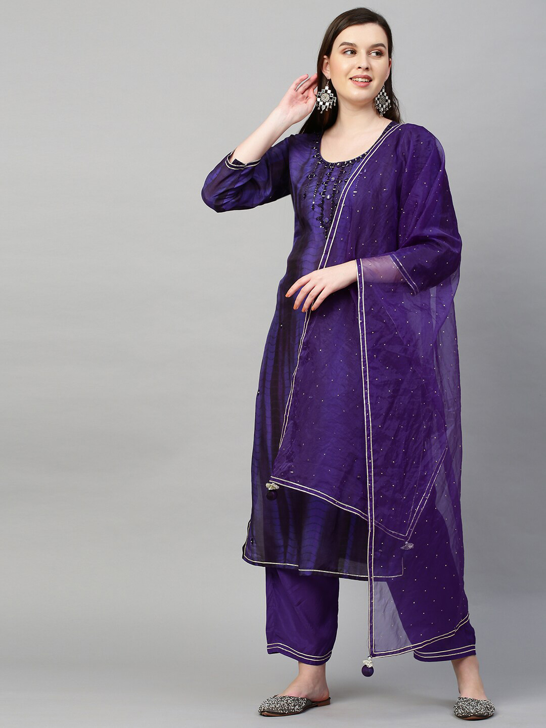 

FASHOR Women Purple Tie & Dye Sequinned Silk Blend Kurta Salwar With Dupatta