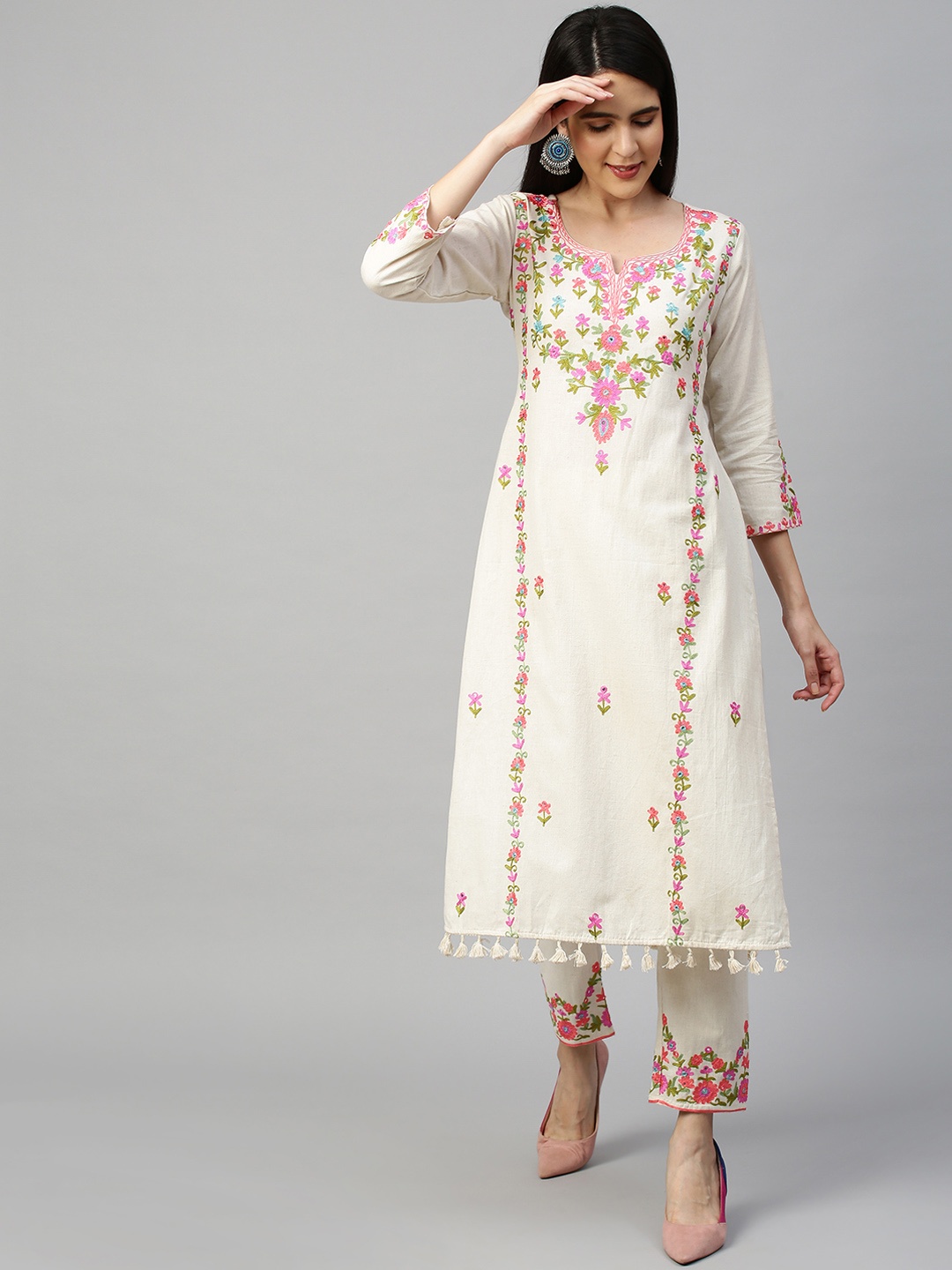 

FASHOR Women Off White Floral Embroidered Kurta with Trousers