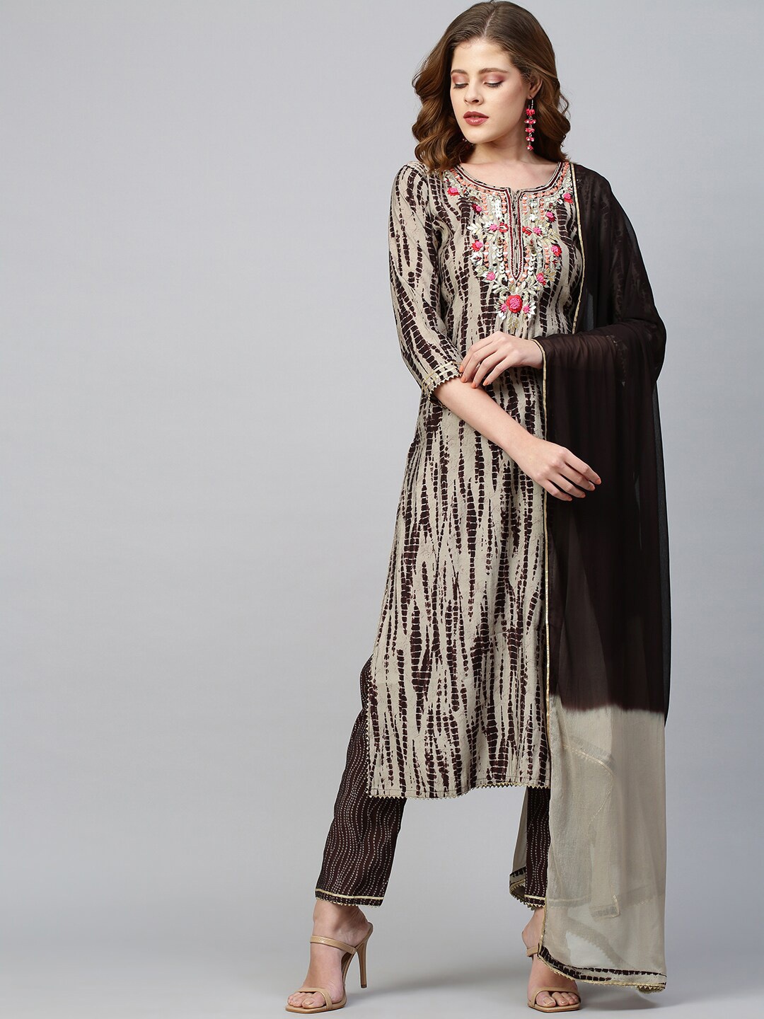 

FASHOR Women Beige Floral Embroidered Kurta with Trouser & Dupatta