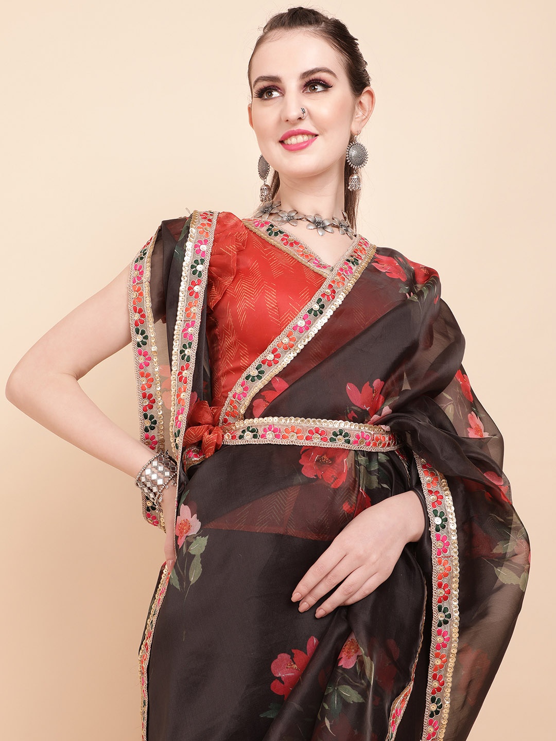 

Sangria Black & Red Floral Printed Sequinned Organza Saree