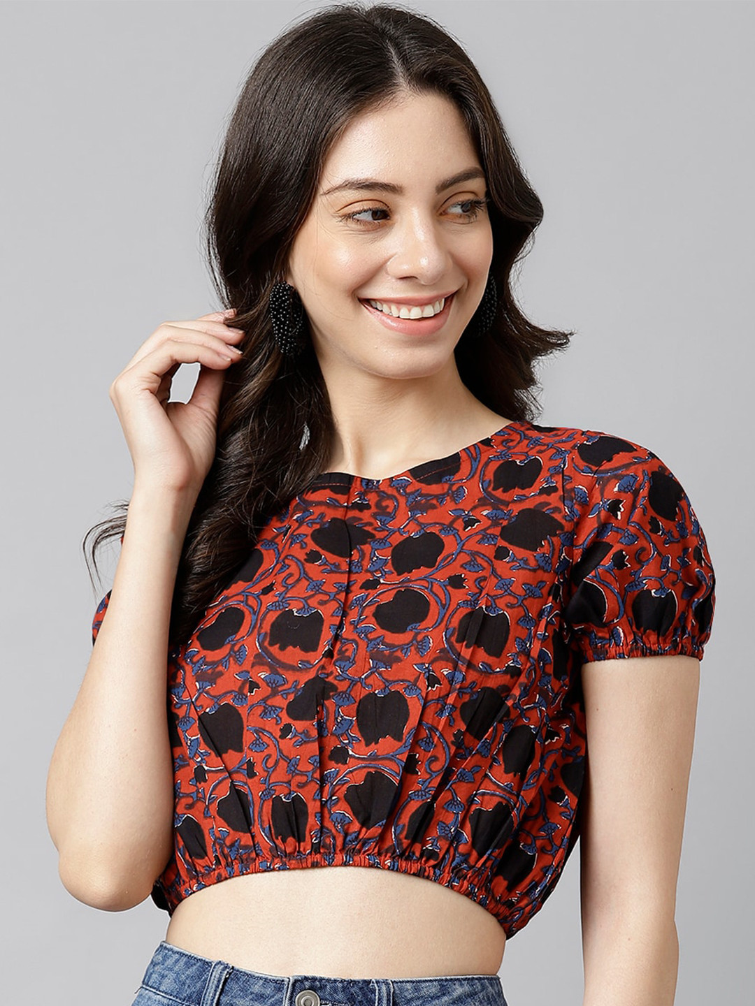 

DECKEDUP Women Maroon Print Cotton Crop Top