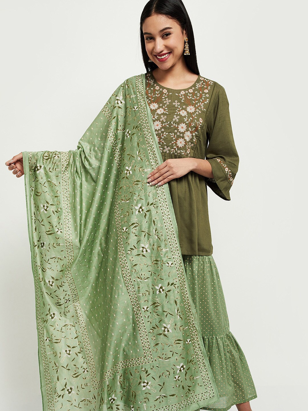 

max Green & White Printed Pure Cotton Dupatta