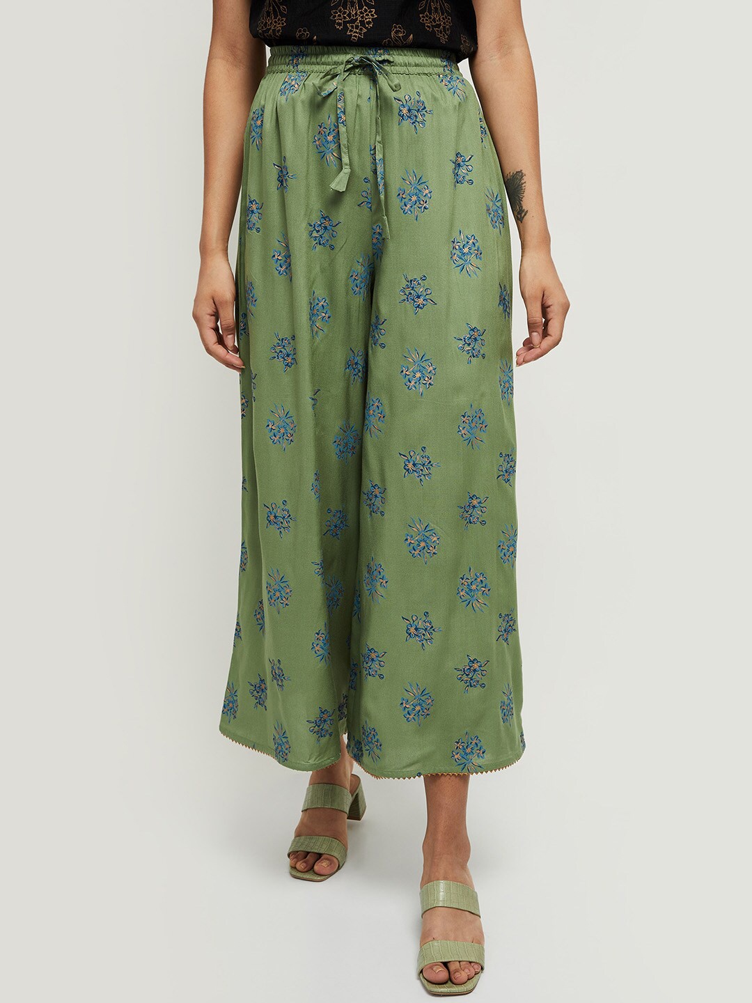 

max Women Green Floral Printed Knitted Cropped Ethnic Palazzos