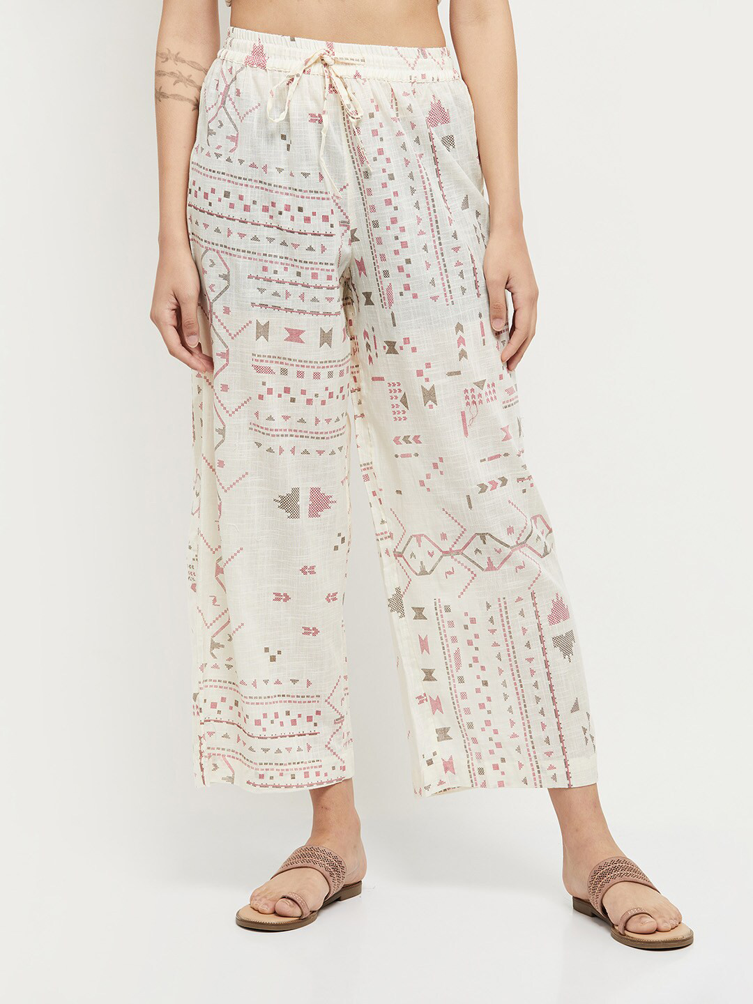 

max Women Off White Ethnic Motifs Printed Cropped Palazzos