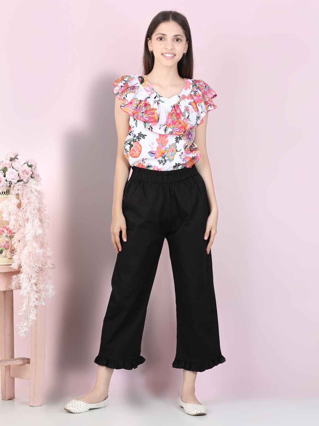

Cutiekins Girls White & Black Printed Ruffled Top with Trousers
