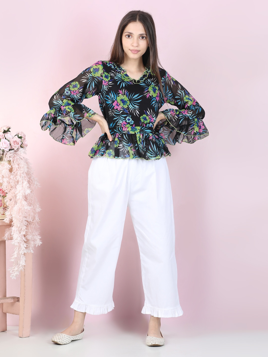 

Cutiekins Girls Black & White Printed Top with Capris