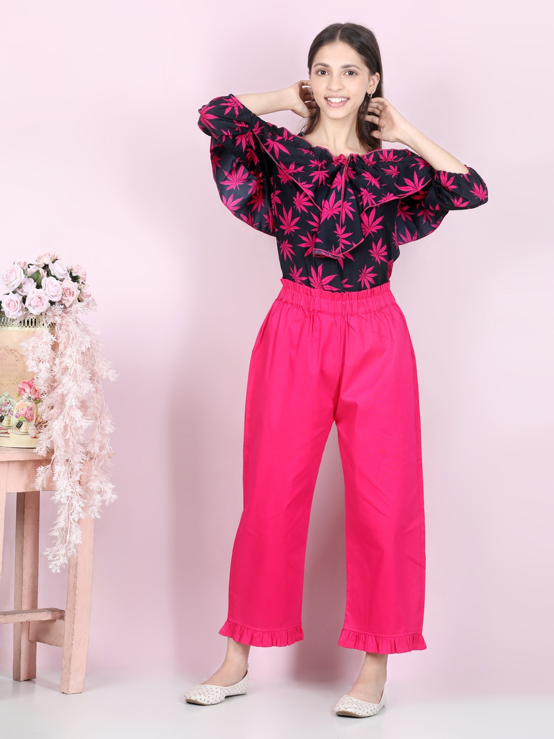 

Cutiekins Girls Black & Pink Printed Top with Capris
