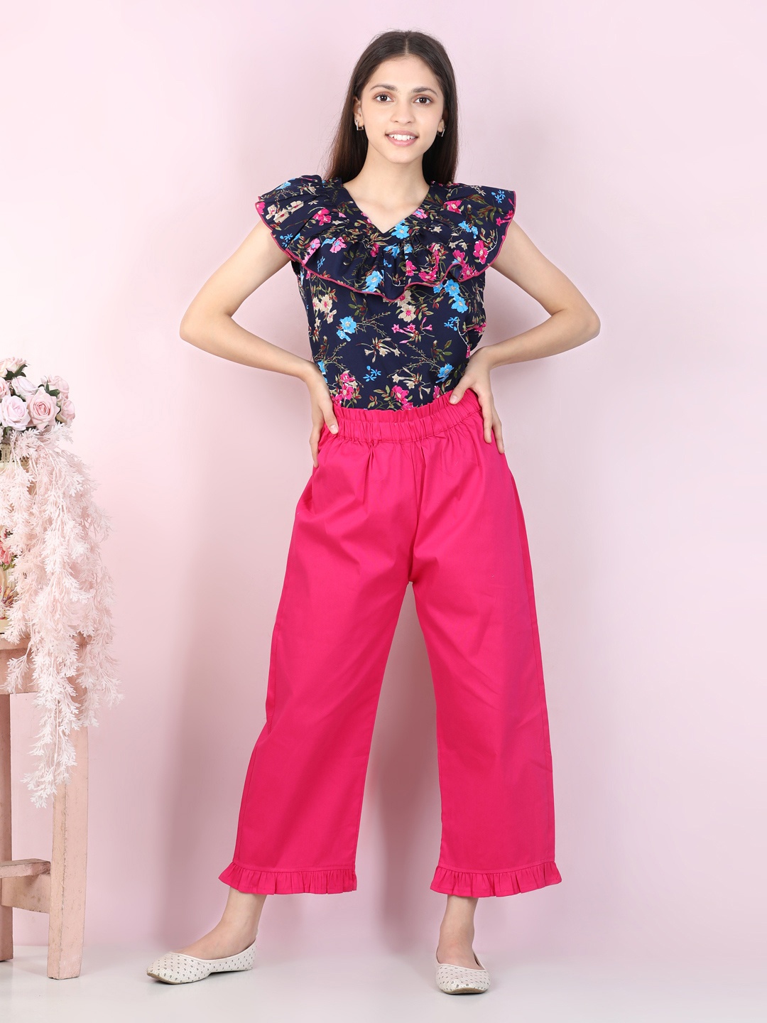 

Cutiekins Girls Navy Blue & Pink Printed Top with Capris