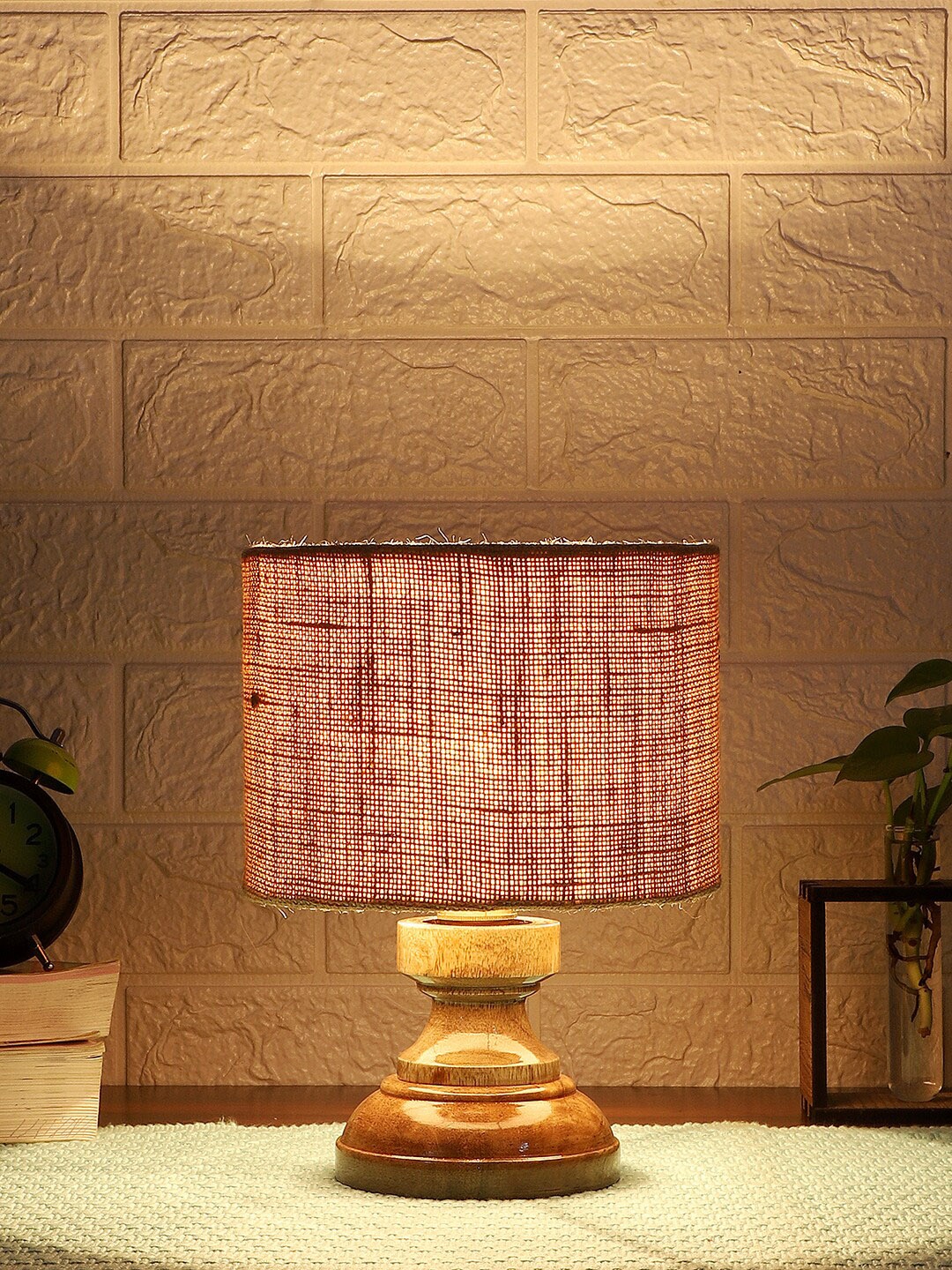 

Devansh Beige Traditional Table Lamp