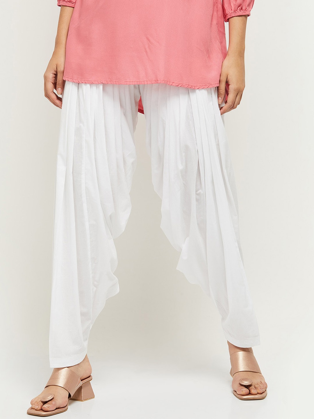 

max Women White Solid Pure Cotton Loose-Fit Patiala