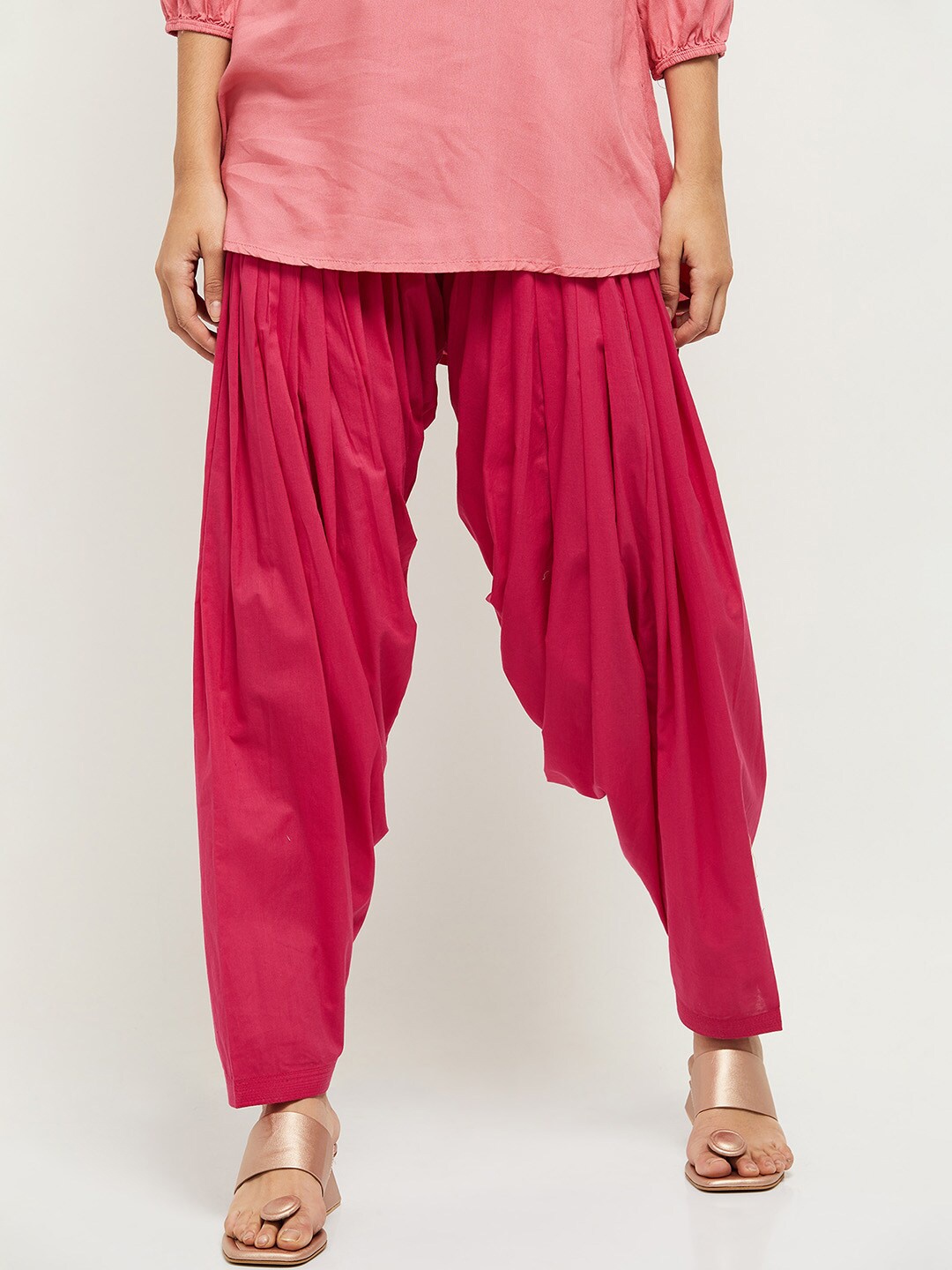 

max Women Fuchsia Solid Pure Cotton Patiala Pants