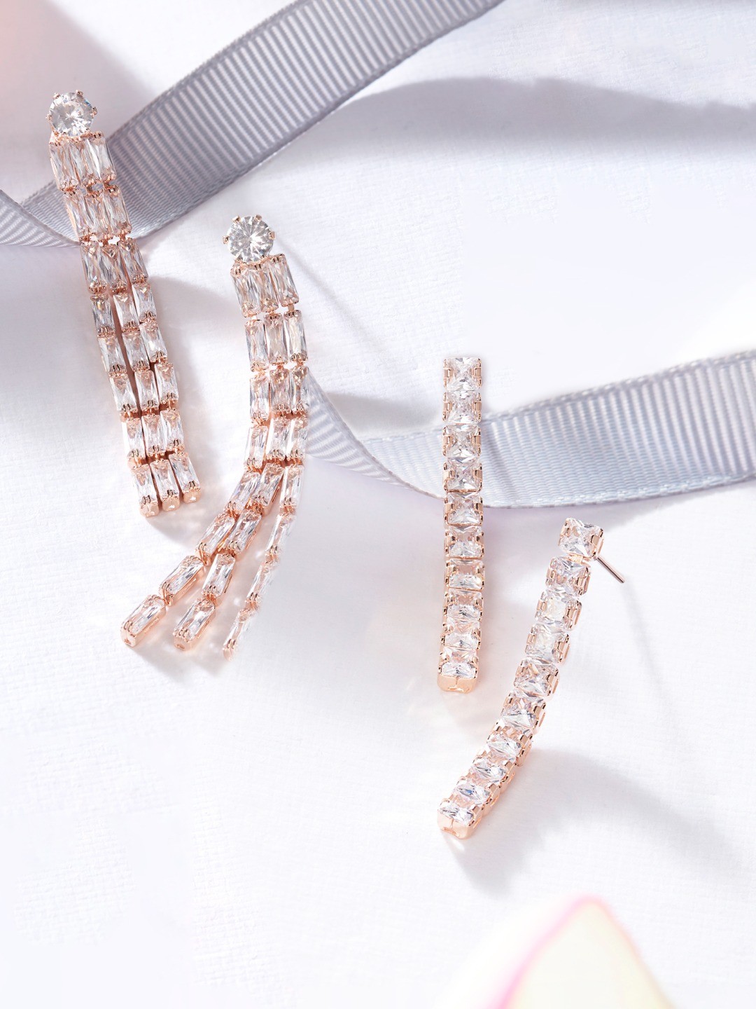

Zaveri Pearls Woman Rose Gold Contemporary Set of 2 Drop Earrings